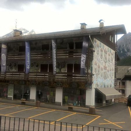Appartamenti Bernard Sas Canazei Exterior foto